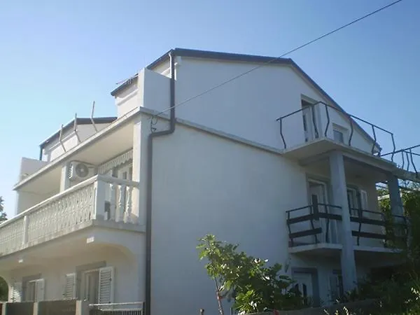 Apartment In Novi Vinodolski With Sea View, Terrace, Air Conditioning, Wi-Fi