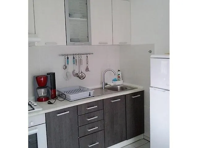 Apartment In Novi Vinodolski With Sea View, Terrace, Air Conditioning, Wi-Fi